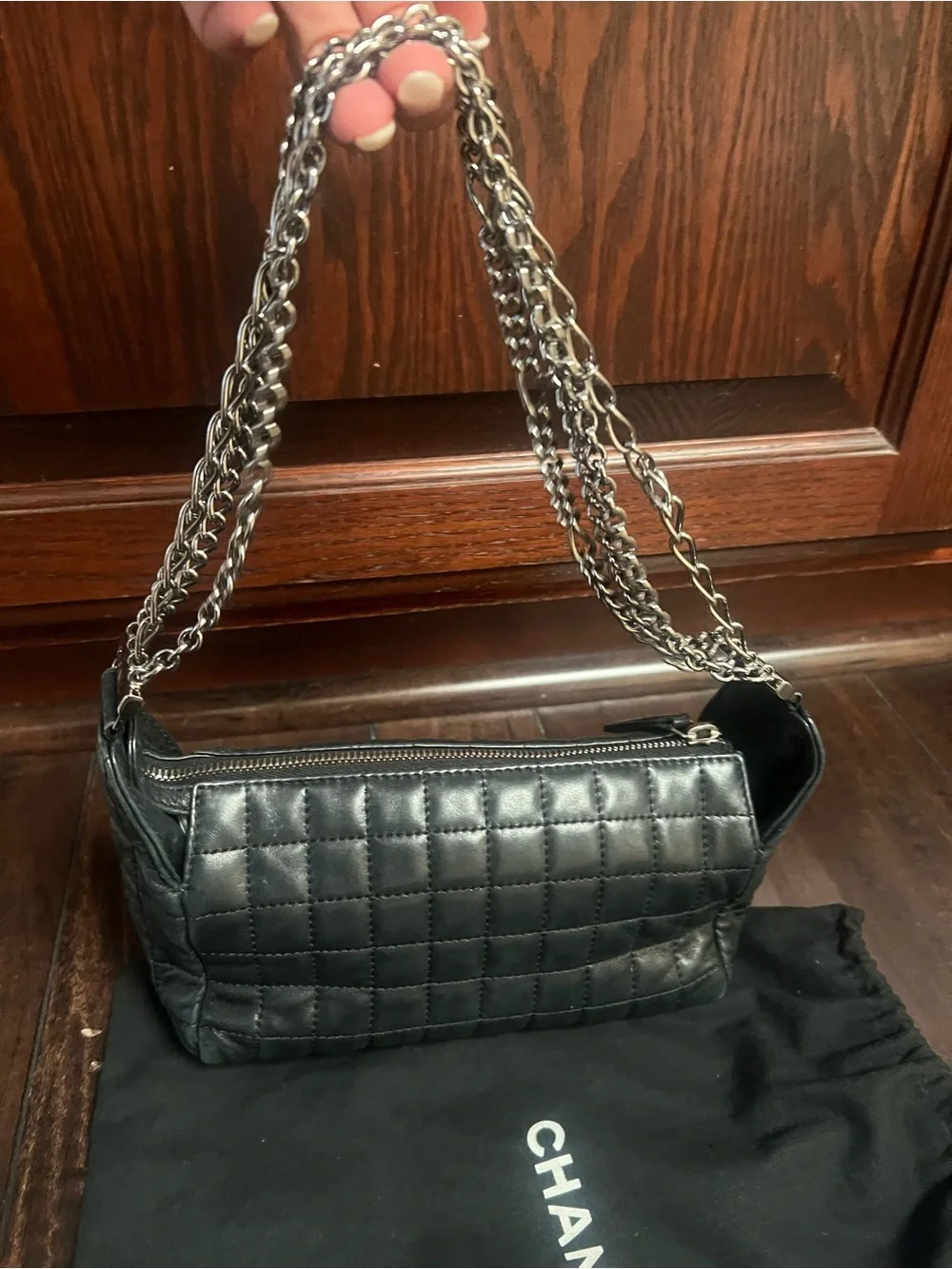 CHANEL Black Quilted Leather Shoulder Bag with Chain Strap and CC Logo